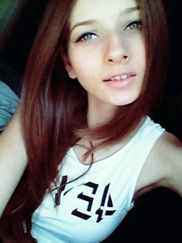 Rebeka, 27 éves mosonszentmiklósi társkereső nő profil fotója Rebeka, 27 éves mosonszentmiklósi társkereső nő profil fotója