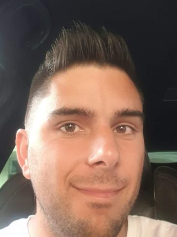 Bence, 30 éves körmendi társkereső férfi profil fotója
