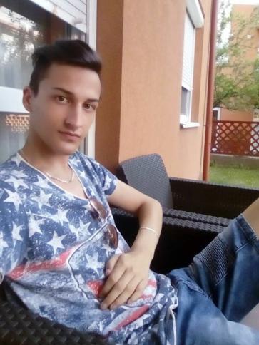 Lászlo, 25 éves kisvárdai társkereső férfi profil fotója