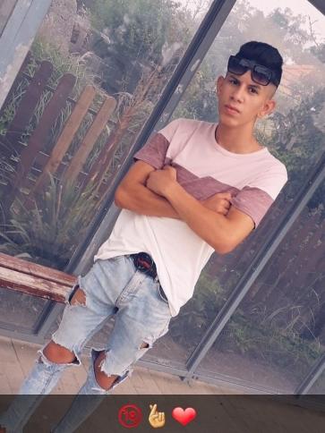 Renátó, 25 éves baracsi társkereső férfi profil fotója