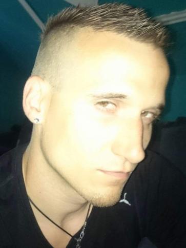 Ádám, 36 éves csömöri társkereső férfi profil fotója
