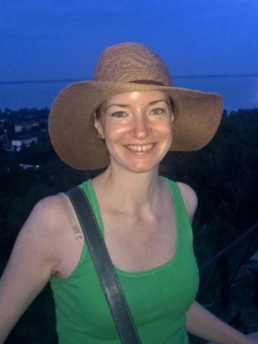 Edina, 43 éves balatonalmádi társkereső nő profil fotója Edina, 43 éves balatonalmádi társkereső nő profil fotója