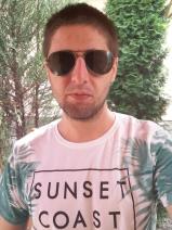 Sziasztok! Zsolt vagyok. Diplomás törökszentmiklósi társkereső nőket keresek ismerkedési célból.