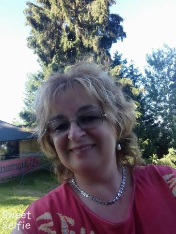 Anna, 61 éves nagyszénási társkereső nő profil fotója