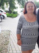 Sziasztok! Ildiko vagyok. Online vésztői randizni vágyó férfiak jelöljetek kedvencnek.