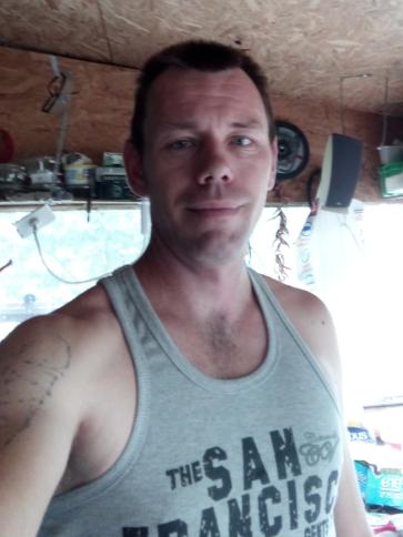 Péter, 42 éves kincsesbányai társkereső férfi profil fotója