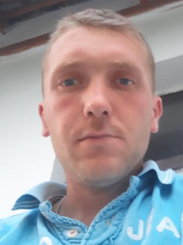 Balázs, 32 éves kunhegyesi társkereső férfi profil fotója