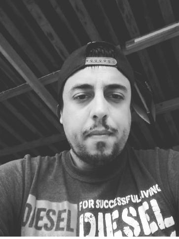 Pál, 35 éves gyulai társkereső férfi profil fotója