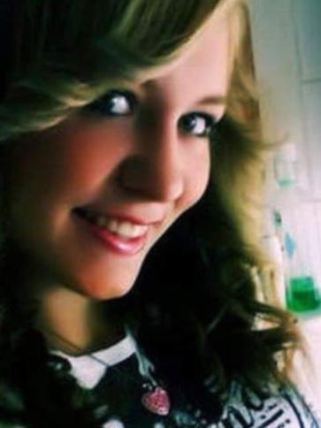 Andi, 27 éves baksi társkereső nő profil fotója