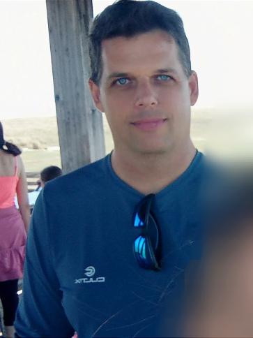 Tamás, 47 éves sárvári társkereső férfi profil fotója