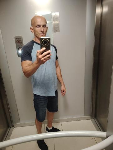 Zoli, 47 éves Budapest III. kerületi társkereső férfi profil fotója