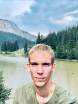 Sziasztok! Ádám vagyok. Komoly csákánydoroszlói párkereső nők jelentkezését várom.