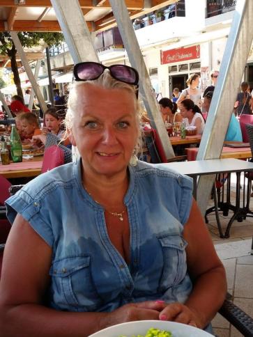 Ildi, 65 éves váci társkereső nő profil fotója