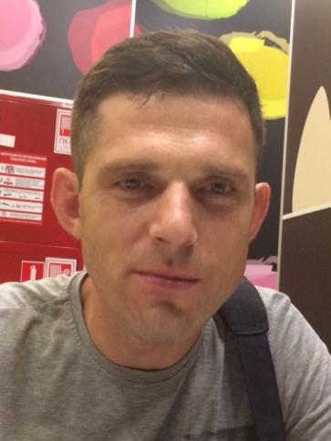 Tomi, 27 éves jászkiséri társkereső férfi profil fotója Tomi, 27 éves jászkiséri társkereső férfi profil fotója