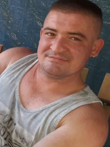Csaba, 39 éves helvéciai társkereső férfi profil fotója
