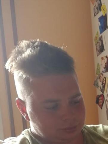 Erik, 25 éves inárcsi társkereső férfi profil fotója