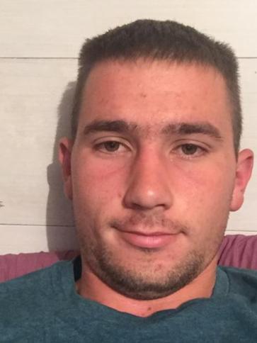 Dominik, 27 éves gércei társkereső férfi profil fotója