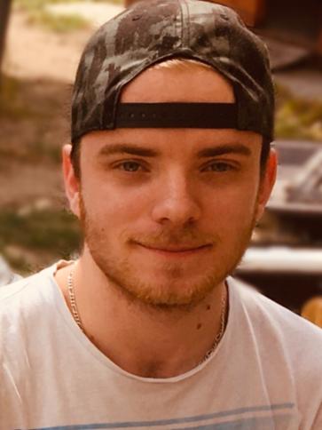 János, 26 éves gyáli társkereső férfi profil fotója