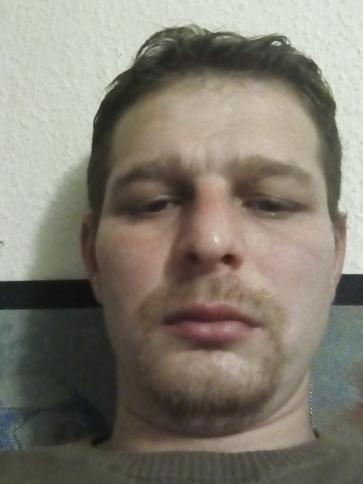 József, 43 éves lakócsai társkereső férfi profil fotója