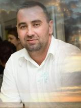 Sziasztok! Attila vagyok. Komoly vámosszabadi párkereső nők jelentkezését várom.