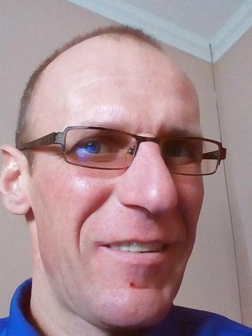 Tibor, 47 éves győröcskei társkereső férfi profil fotója