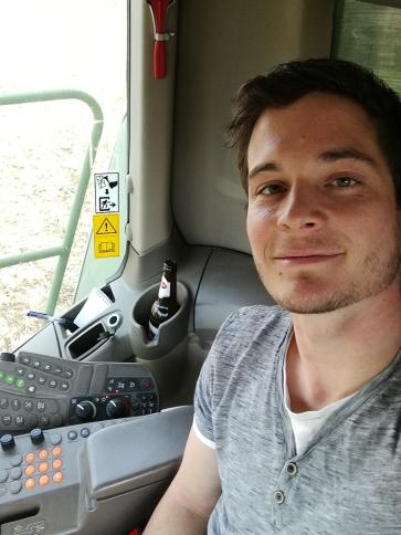Máté, 34 éves alsószenterzsébeti társkereső férfi profil fotója