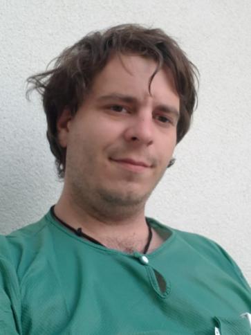 Dezső, 32 éves devecseri társkereső férfi profil fotója