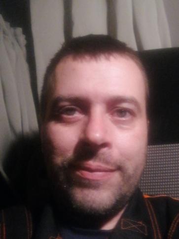 Laci, 44 éves hajdúnánási társkereső férfi profil fotója Laci, 44 éves hajdúnánási társkereső férfi profil fotója