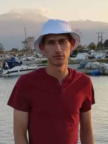 Renátó, 29 éves abasári társkereső férfi profil fotója
