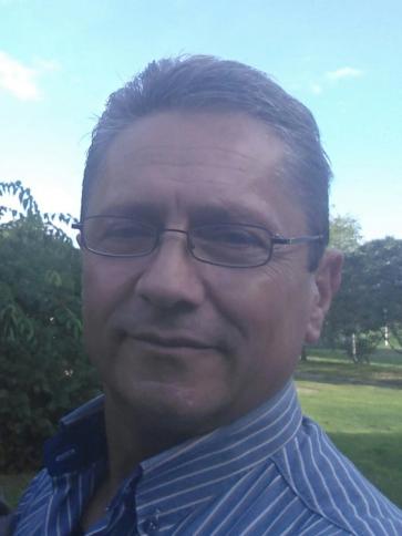 Ákos, 64 éves szerbiai társkereső férfi profil fotója
