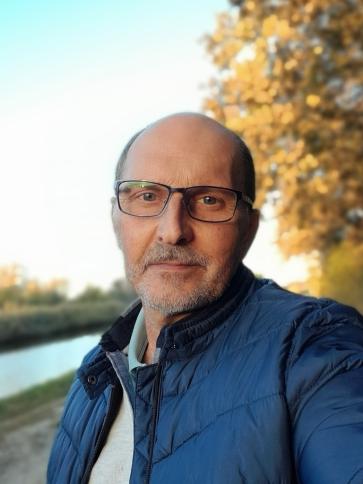 Péter, 56 éves salgótarjáni társkereső férfi profil fotója