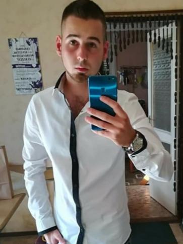 Bence, 29 éves ráckeresztúri társkereső férfi profil fotója