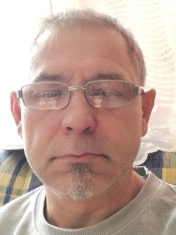 Gyula, 57 éves csongrádi társkereső férfi profil fotója
