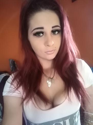 Kitti, 28 éves mátraterenyei társkereső nő profil fotója