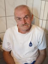 Sziasztok! Laci vagyok. Komoly magyaregresi párkereső nők jelentkezését várom.