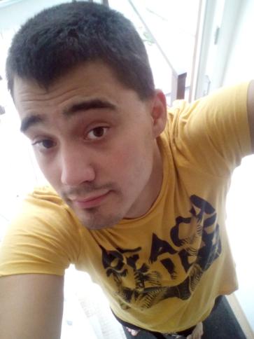 Zoli, 32 éves érdi társkereső férfi profil fotója