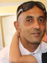 Sziasztok! Misi vagyok. Online faddi randizni vágyó nők kattinsatok a kedvenc gombra.