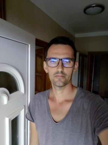 Attila, 41 éves maklári társkereső férfi profil fotója