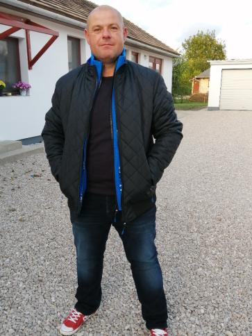 Péter, 46 éves szabadbattyáni társkereső férfi profil fotója