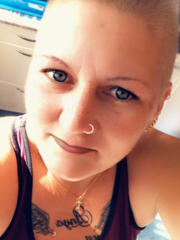 Tündi, 43 éves ajkai társkereső nő profil fotója