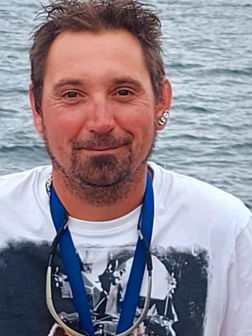 Balázs, 39 éves püspökmolnári társkereső férfi profil fotója