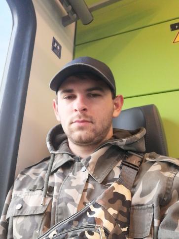 László, 32 éves csákánydoroszlói társkereső férfi profil fotója