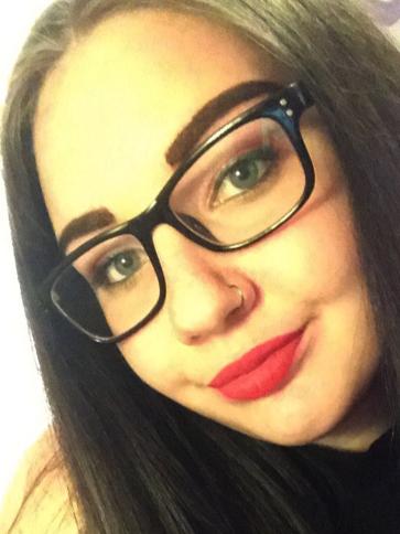 Viki, 25 éves Budapest XV. kerületi társkereső nő profil fotója
