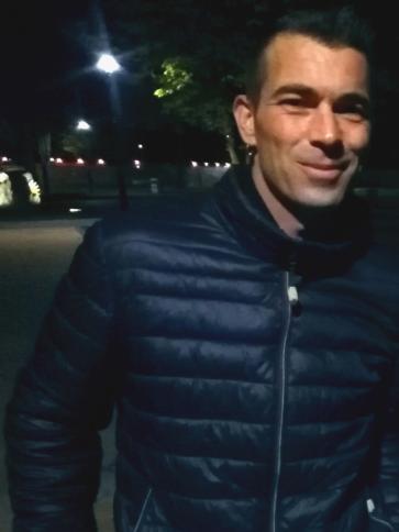 Károly, 42 éves tószegi társkereső férfi profil fotója