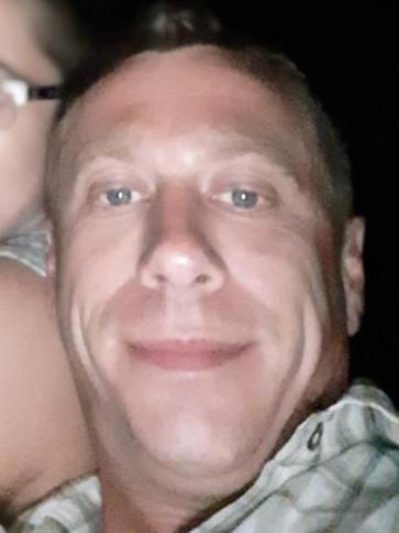 Karesz, 43 éves ausztriai társkereső férfi profil fotója