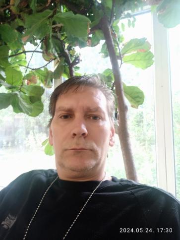 András, 51 éves Budapest X. kerületi társkereső férfi profil fotója