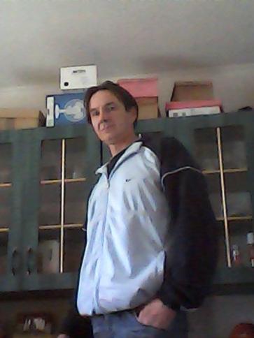 Róbert, 49 éves mezőkomáromi társkereső férfi profil fotója