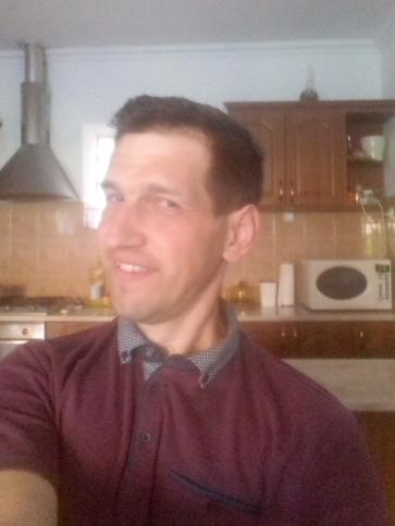 Áki, 42 éves sajókeresztúri társkereső férfi profil fotója
