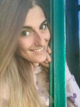 Sziasztok! Viki vagyok. Fiatal abonyi párkereső fiúkat chat-re várok.