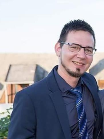 Zoltán, 33 éves felsőzsolcai társkereső férfi profil fotója